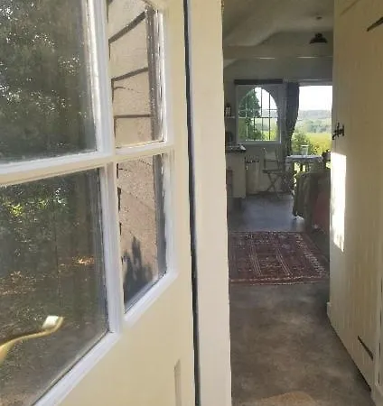 Provender Beautiful Views And Intimate Comfort Guestling Exterior photo