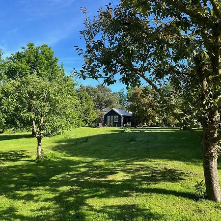 Provender Beautiful Views And Intimate Comfort Guestling Exterior photo